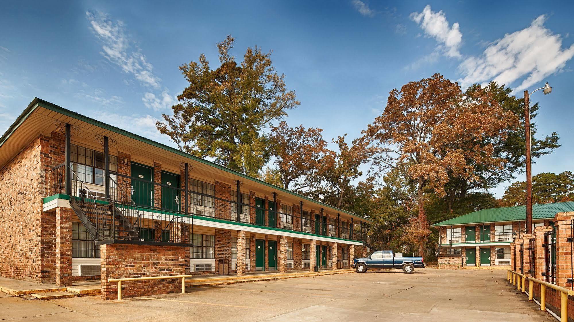 The Winnfield Lodge Εξωτερικό φωτογραφία